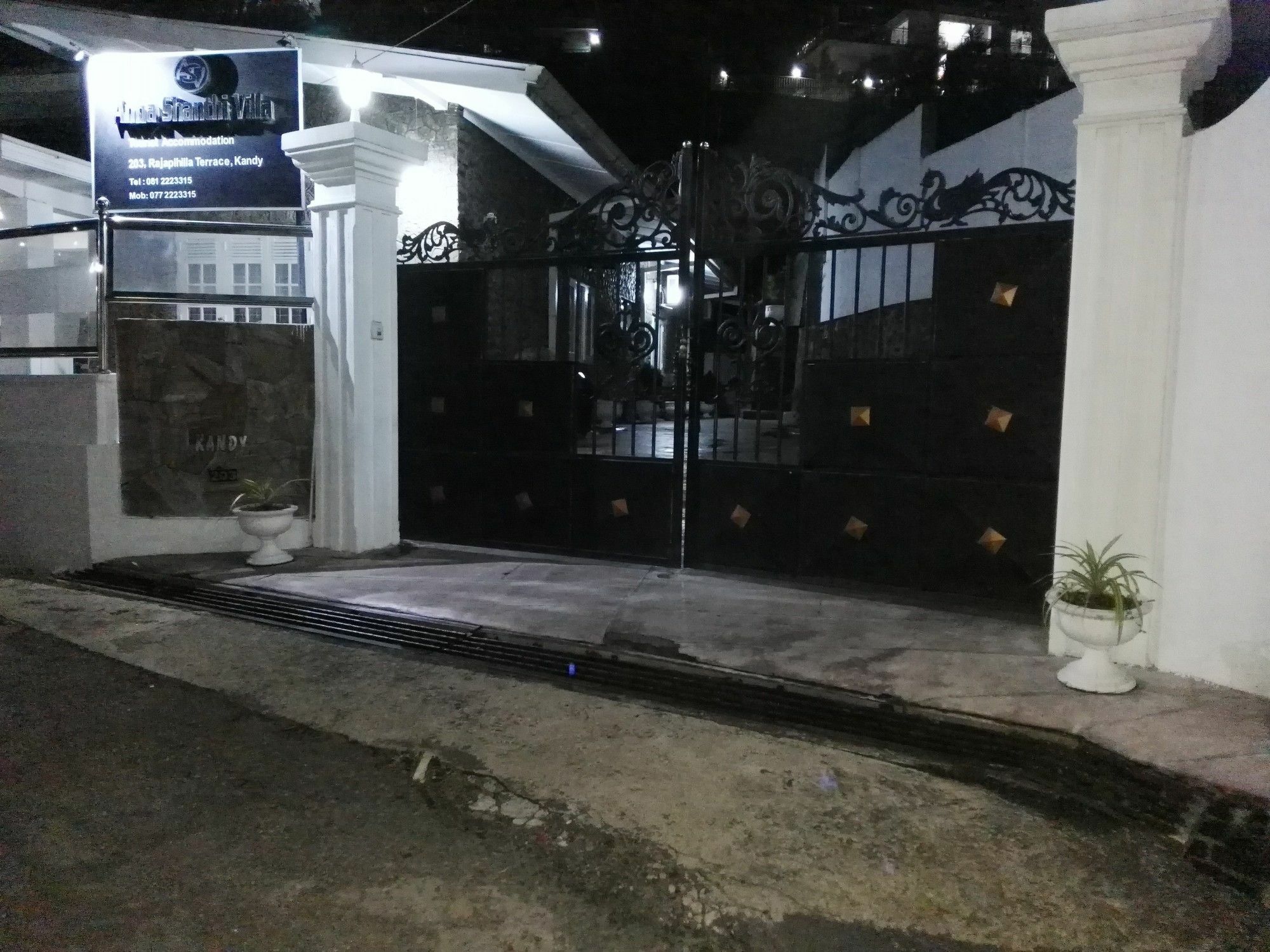 Anna Shanthi Villa Канди Экстерьер фото